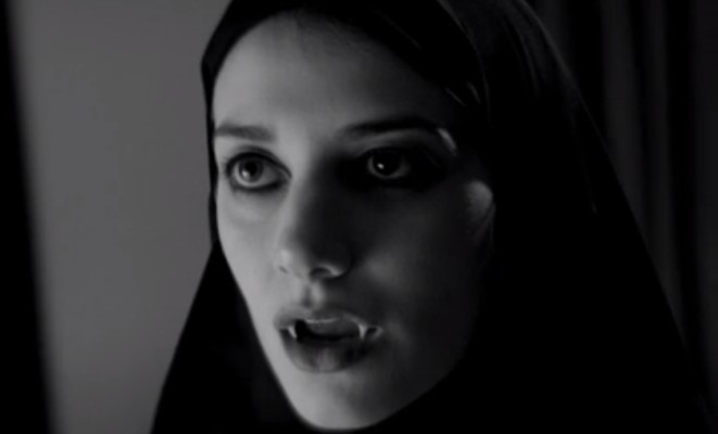 Una chica vuelve a casa sola de noche, dirigida por Ana Lily Amirpour