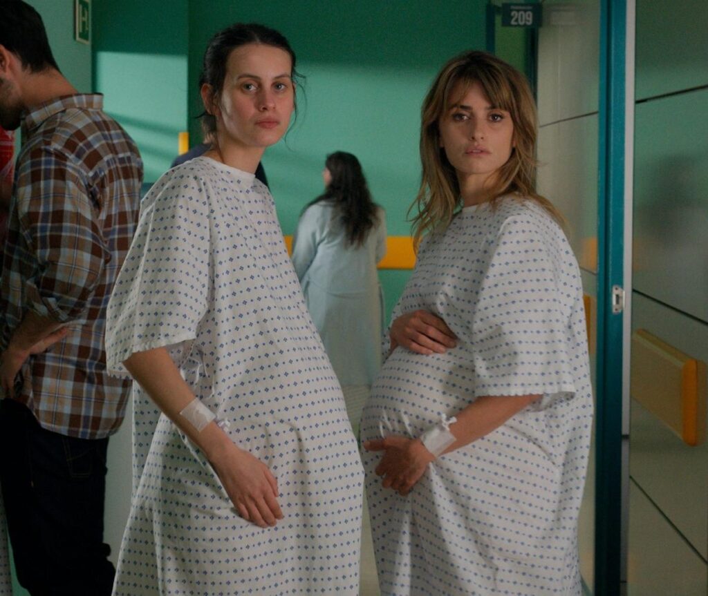 Madres paralelas, dirigida por Pedro Almodóvar