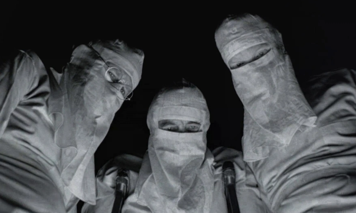 Johnny cogió su fusil (1971) es dura y cruda